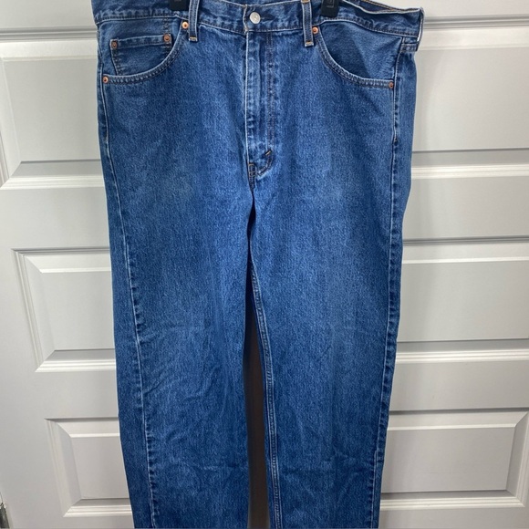 LEVI'S 505 Regular Fit Denim Jeans 40 x 34 Zip Fly Medium to Dark Wash Mens 2018 - Picture 1 of 8